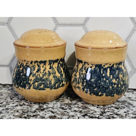 Vintage Pfaltzgraff Blue Sponge Ware Salt and Pepper Shakers 3" x 1.75 - Picture 1 of 7